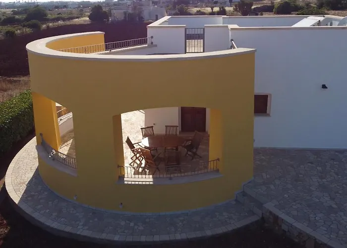 Palicelli Villa *